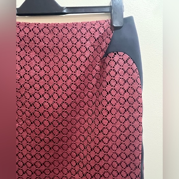 NWOT O'2nd Burgundy Lace Mini Pencil Skirt Women’s 8 - Picture 2 of 5